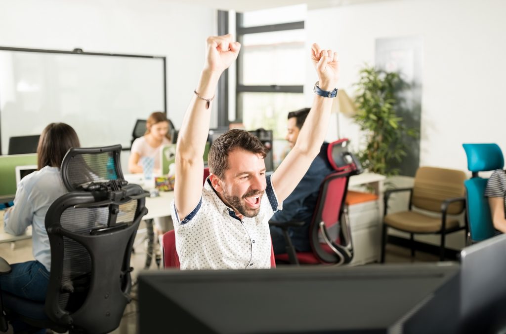 İş Yönetim Simülasyonları ile Öğrenme Motivasyonunu Artırmanın Yolları Görseli