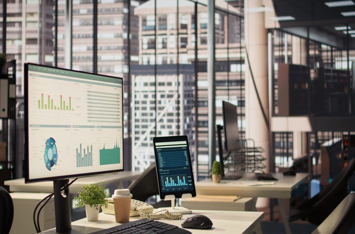 İş simülasyonlarında ROI: KPI panelleri ve finansal göstergelerle iş analitiği